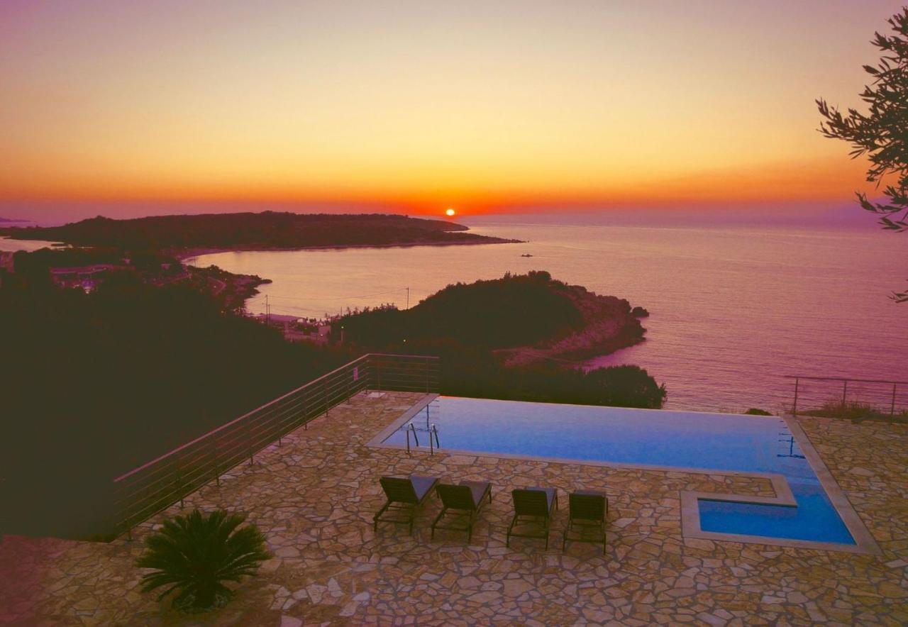 Beachfront Villa Seasun By Posarellivillas Agios Spyridon  Zewnętrze zdjęcie