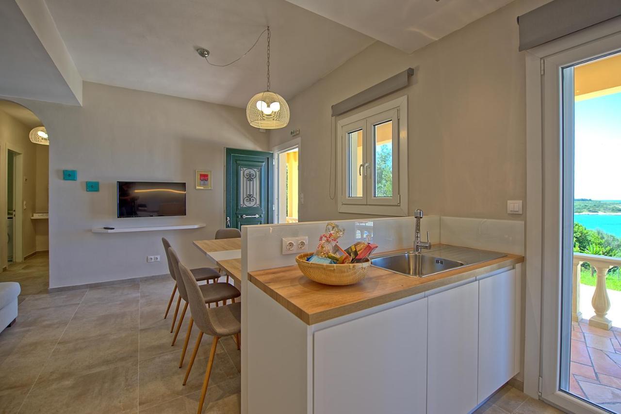 Beachfront Villa Seasun By Posarellivillas Agios Spyridon  Zewnętrze zdjęcie
