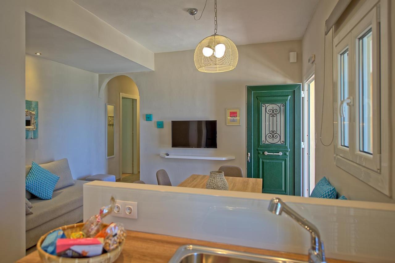 Beachfront Villa Seasun By Posarellivillas Agios Spyridon  Zewnętrze zdjęcie