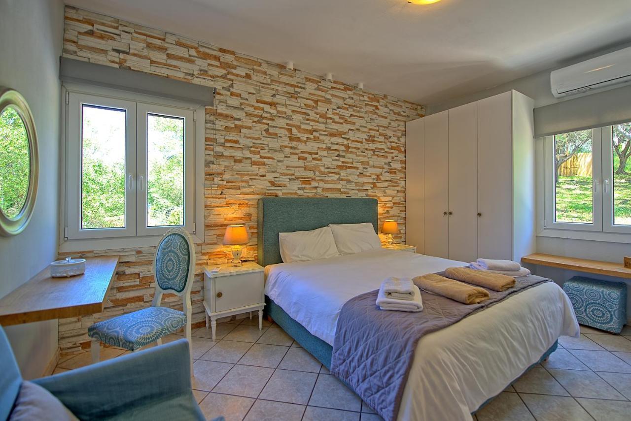 Beachfront Villa Seasun By Posarellivillas Agios Spyridon  Zewnętrze zdjęcie