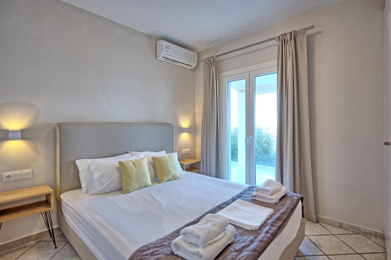 Beachfront Villa Seasun By Posarellivillas Agios Spyridon  Zewnętrze zdjęcie