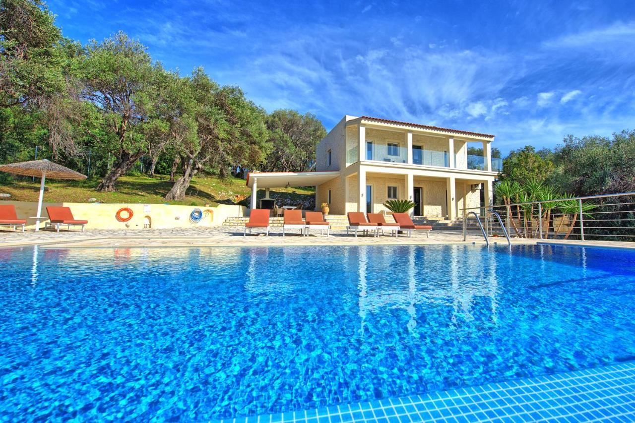 Beachfront Villa Seasun By Posarellivillas Agios Spyridon  Zewnętrze zdjęcie