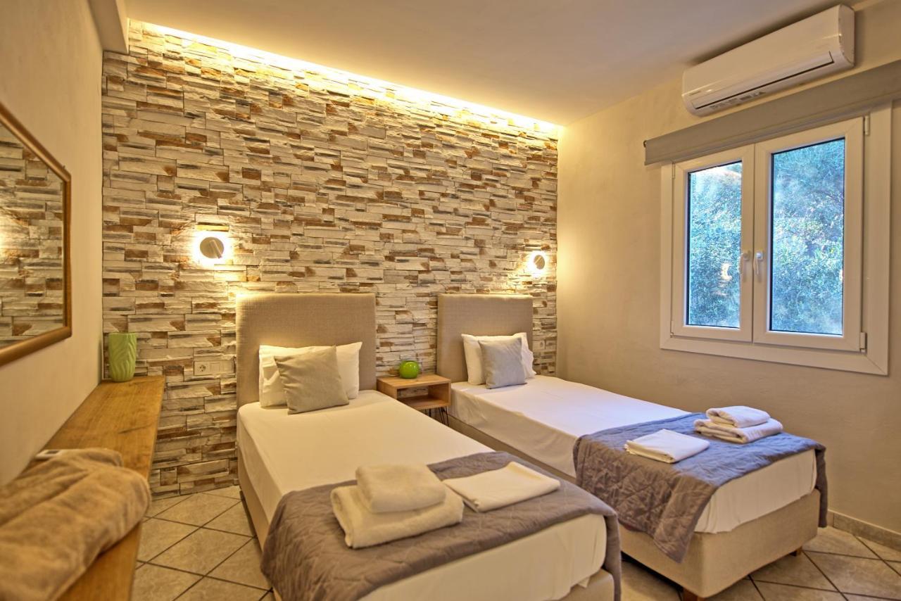 Beachfront Villa Seasun By Posarellivillas Agios Spyridon  Zewnętrze zdjęcie