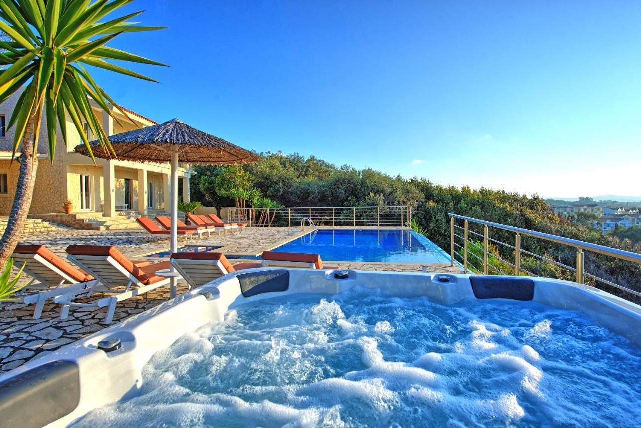 Beachfront Villa Seasun By Posarellivillas Agios Spyridon  Zewnętrze zdjęcie